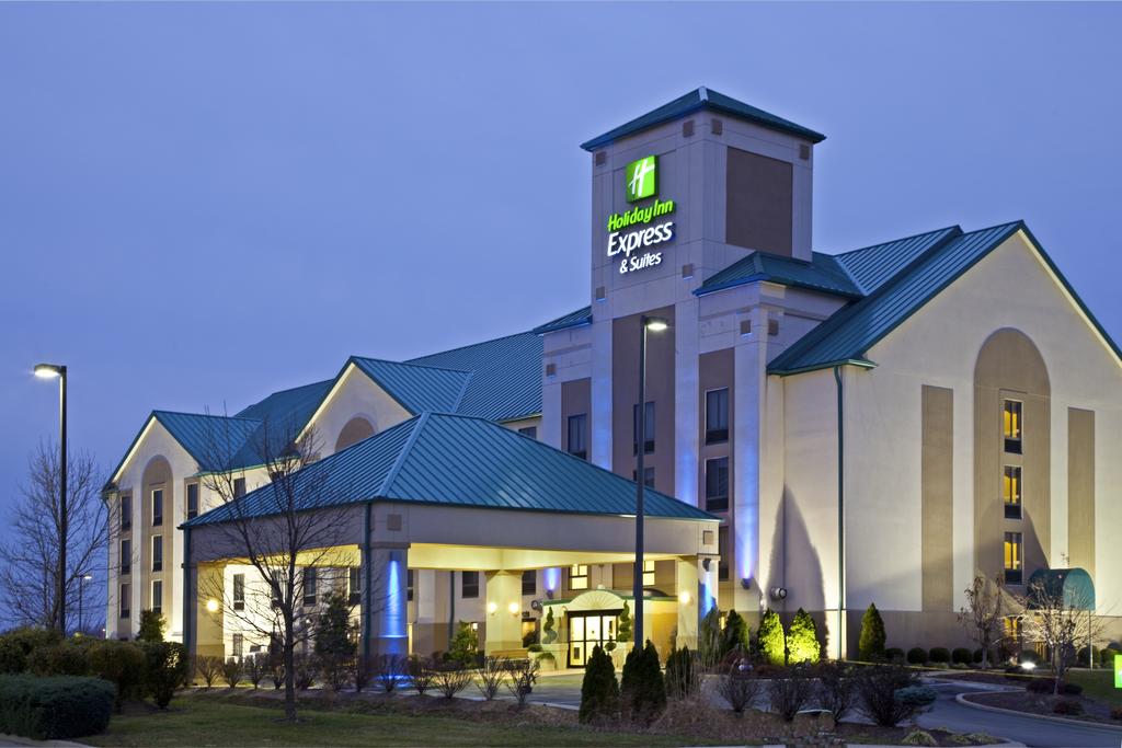 Holiday Inn Exp And Stes East