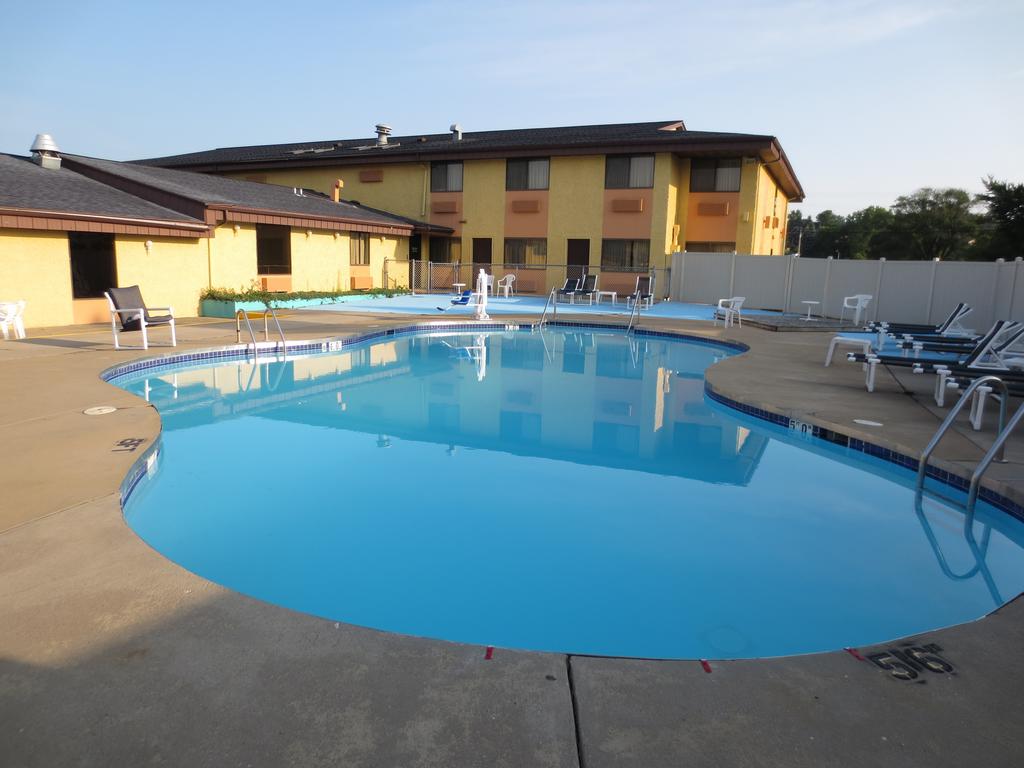 Baymont Inn and Suites Wisconsin Dells