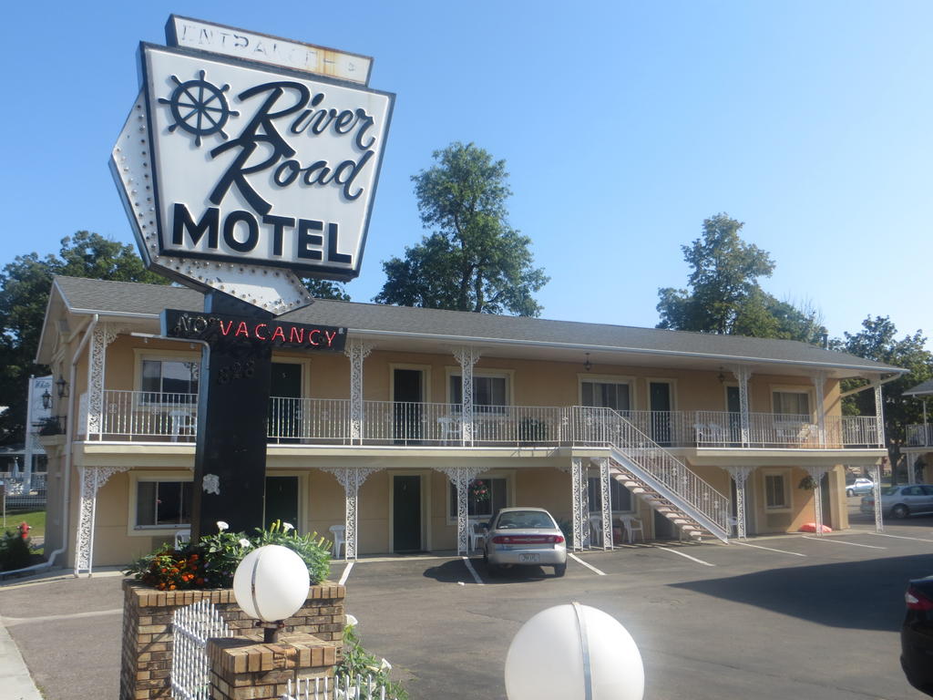 River Road Motel