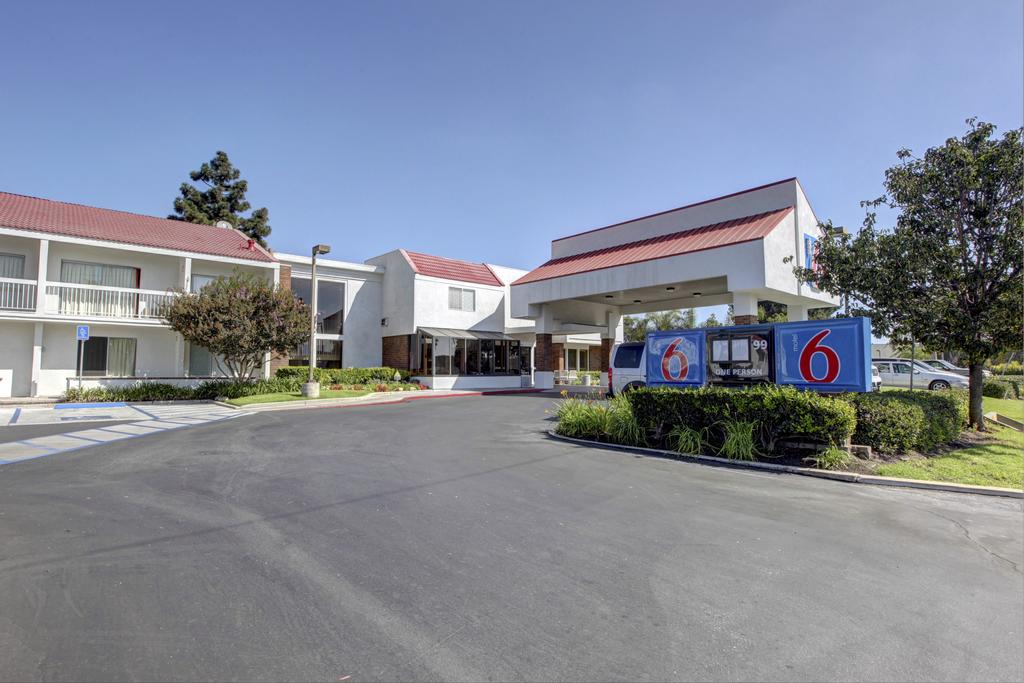 Motel 6 Irvine - Orange County Airport