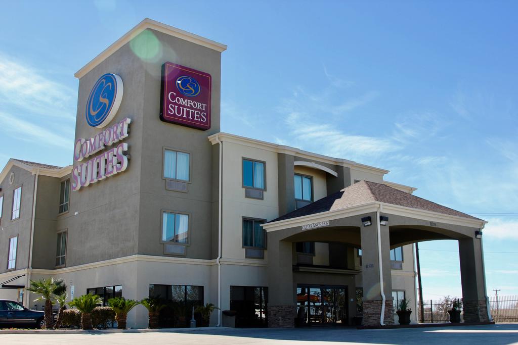 Comfort Suites North IH 35