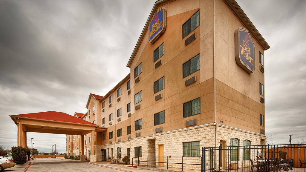 BEST WESTERN Windsor Pointe Hotel and Suites-AT and T Center