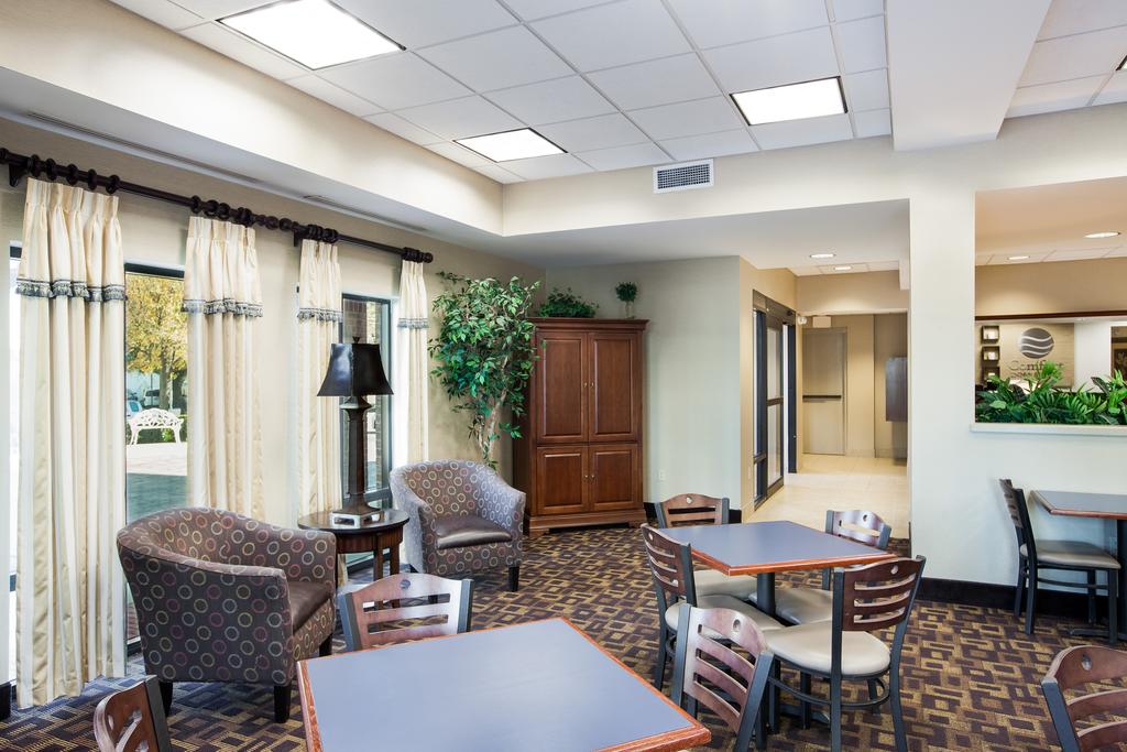 Comfort Inn and Suites Airport