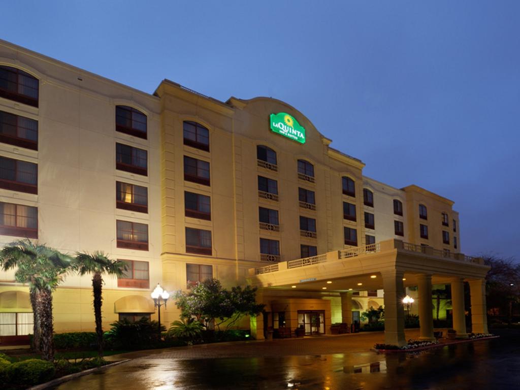 La Quinta Inn and Suites San Antonio Downtown