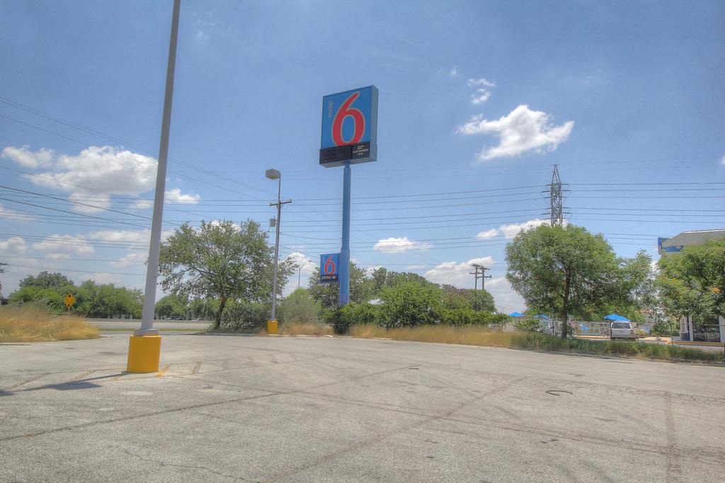 Motel 6 San Antonio West - Sea World