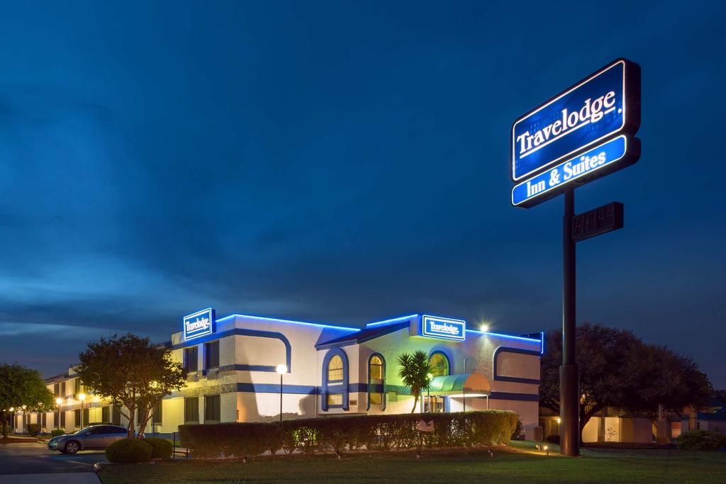 Travelodge Fort Sam-ATandT Center