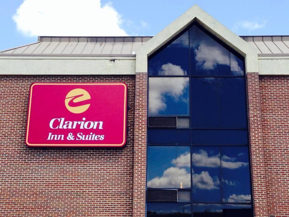 Clarion Inn and Suites Harrisburg