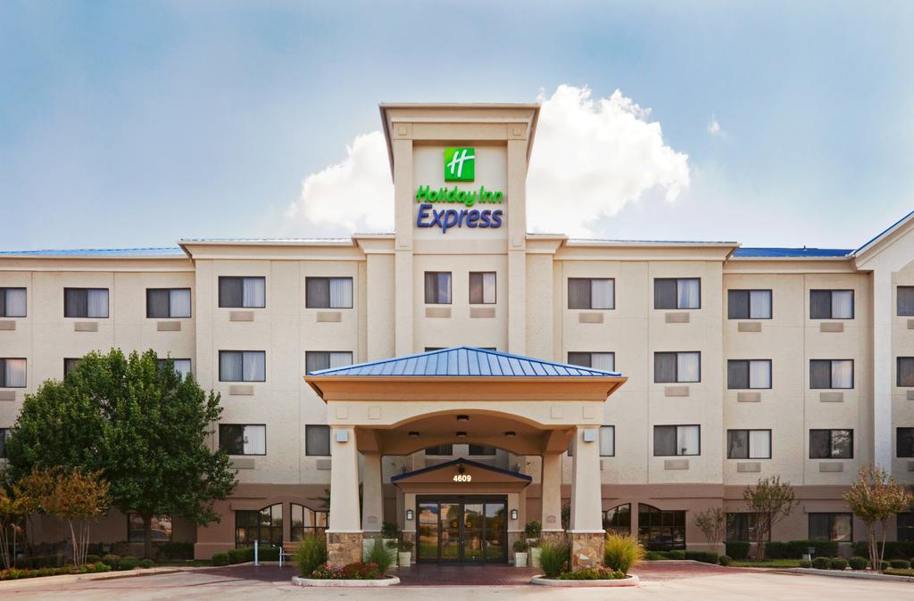 Holiday Inn Express Hotel and Suites  Fort Worth