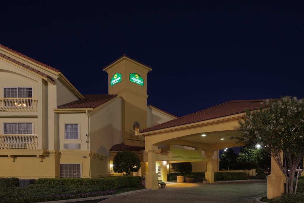 La Quinta Inn and Suites Fort Worth North