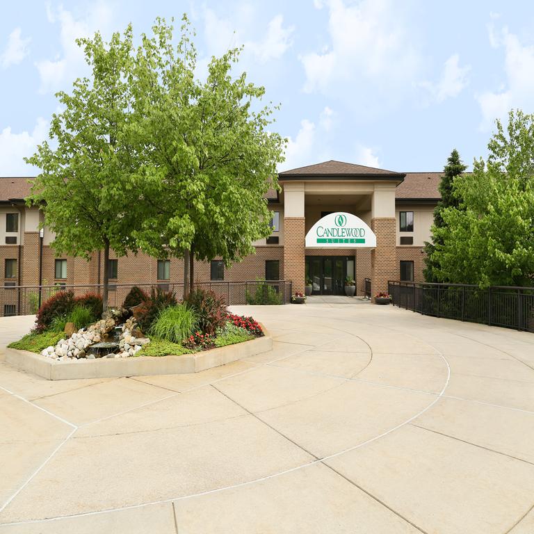 Candlewood Suites East Lansing - MSU