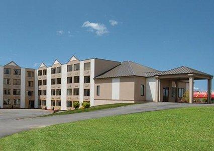 Holiday Inn Express and Suites Waterville North