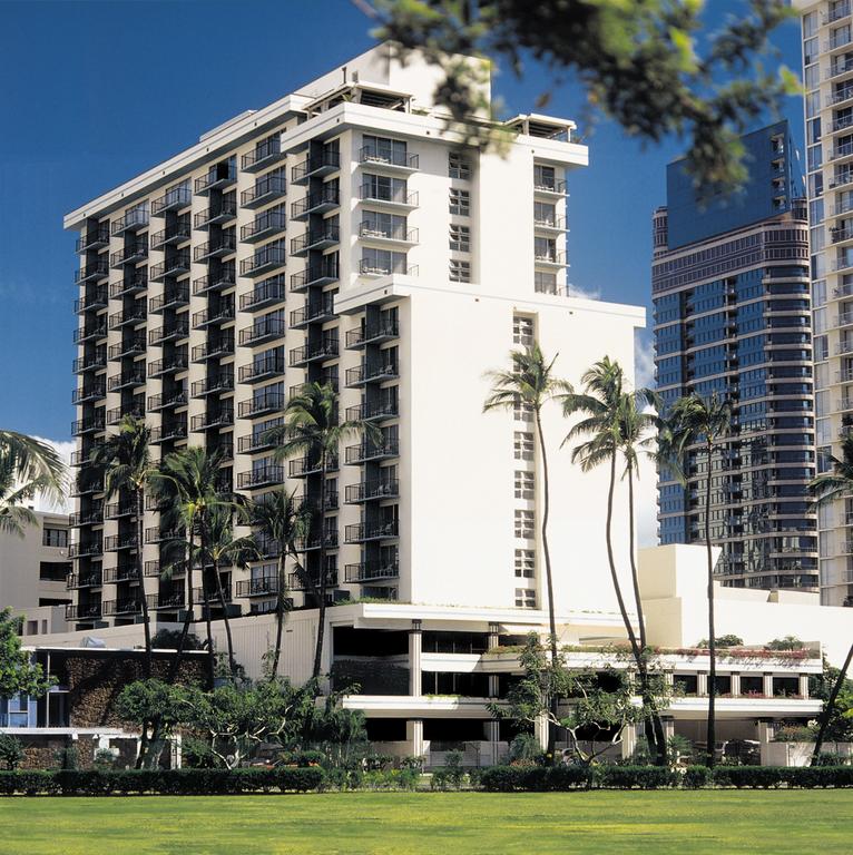 DoubleTree by Hilton Alana Waikiki