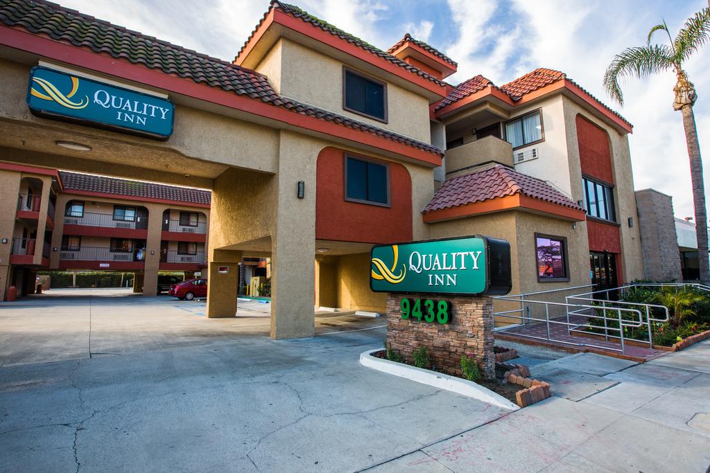 Quality Inn Near Downey Studios