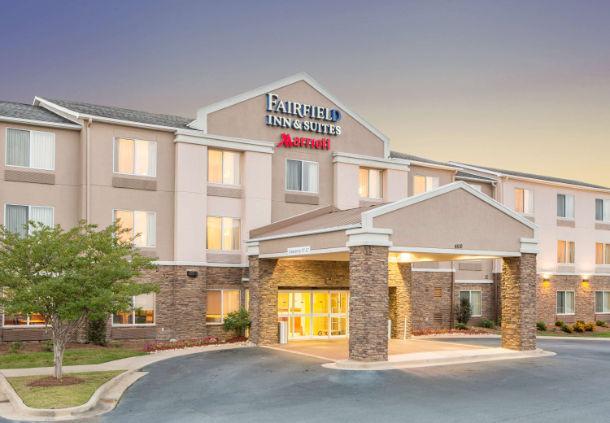 Fairfield Inn and Suites Columbus