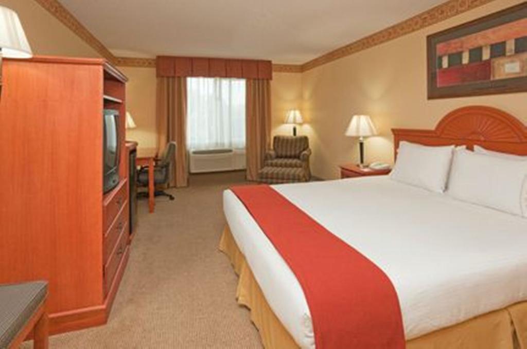 Holiday Inn Exp Stes Livermore