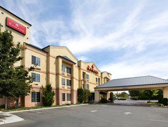 Ramada Fresno Northwest