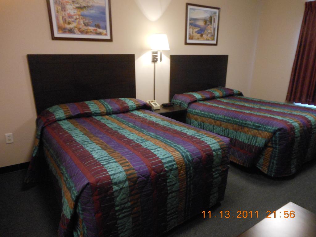 Savannah Suites Arvada