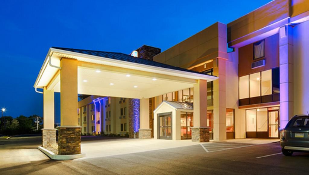 BEST WESTERN PLUS Poconos Hotel