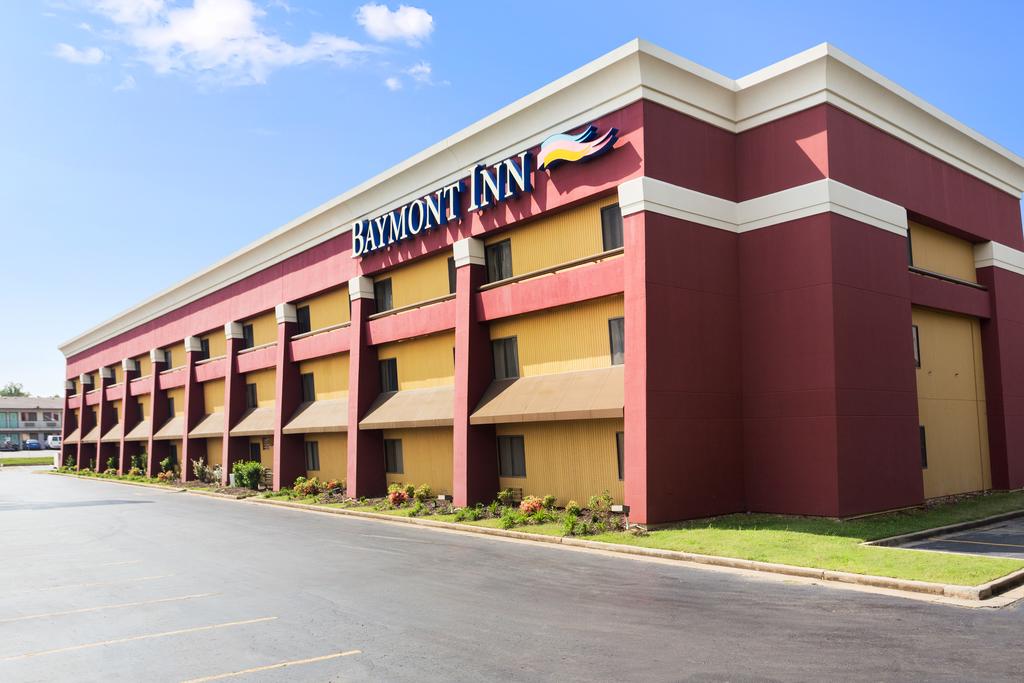 Baymont Inn and Suites Fort Smith