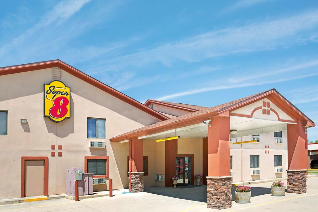 Super 8 Motel - Longmont-Del Camino