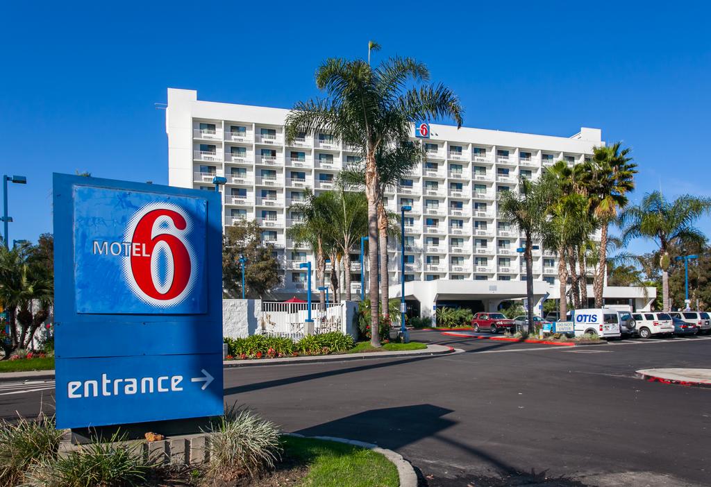 Motel 6 Los Angeles LAX