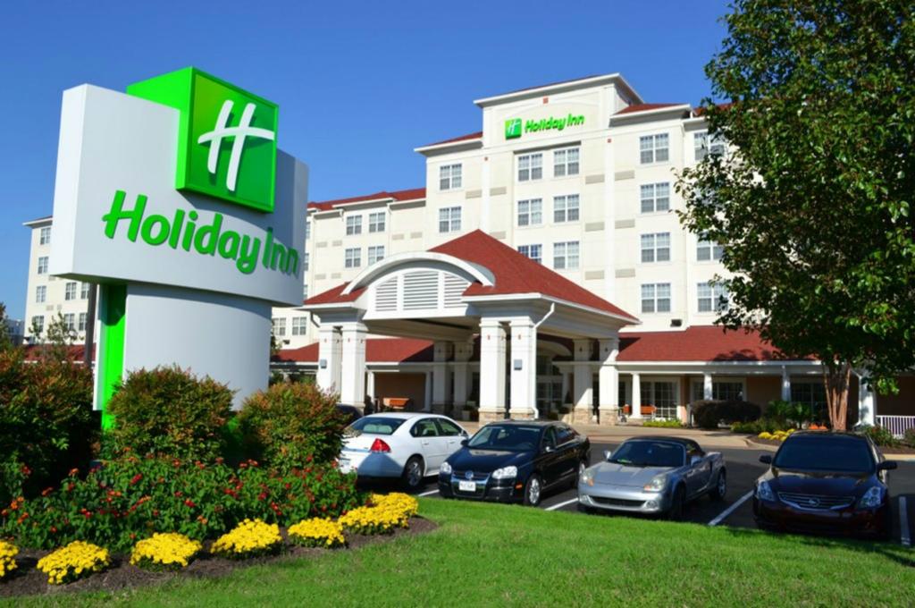 Holiday Inn Norfolk Airport