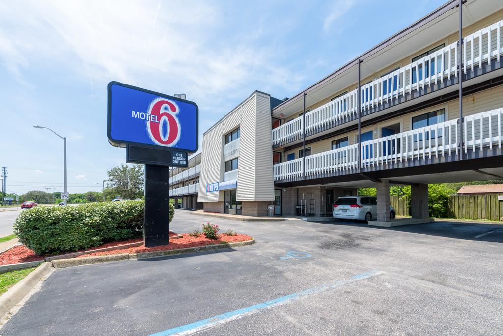 Motel 6 Norfolk - Oceanview