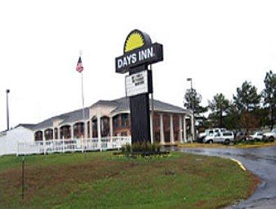 Days Inn Holly Springs