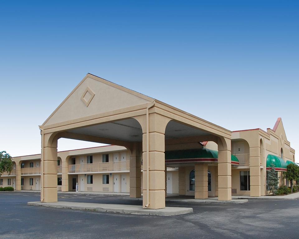 Baymont Inn and Suites Sandusky