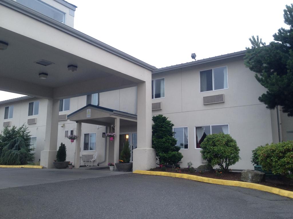 Red Lion Inn and Suites Sequim