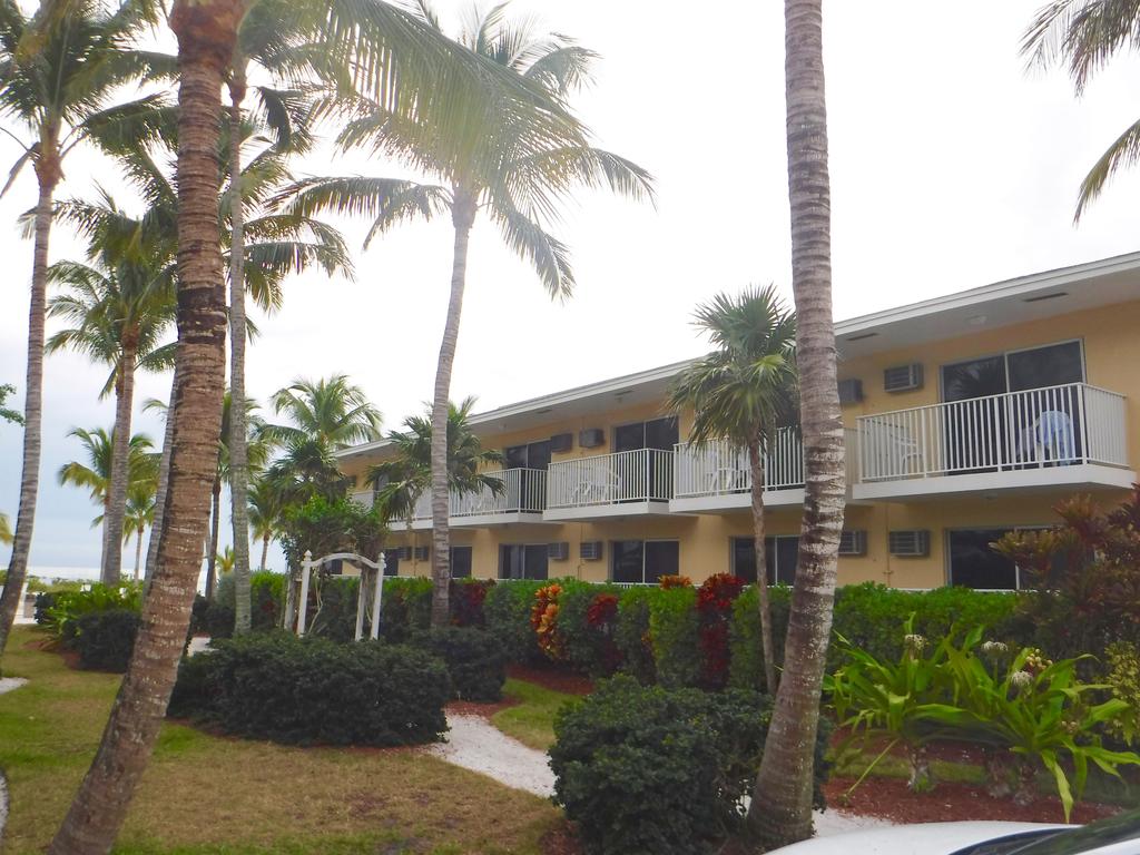 Waterside Inn on the Beach