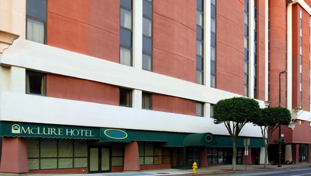 McLure City Center Hotel