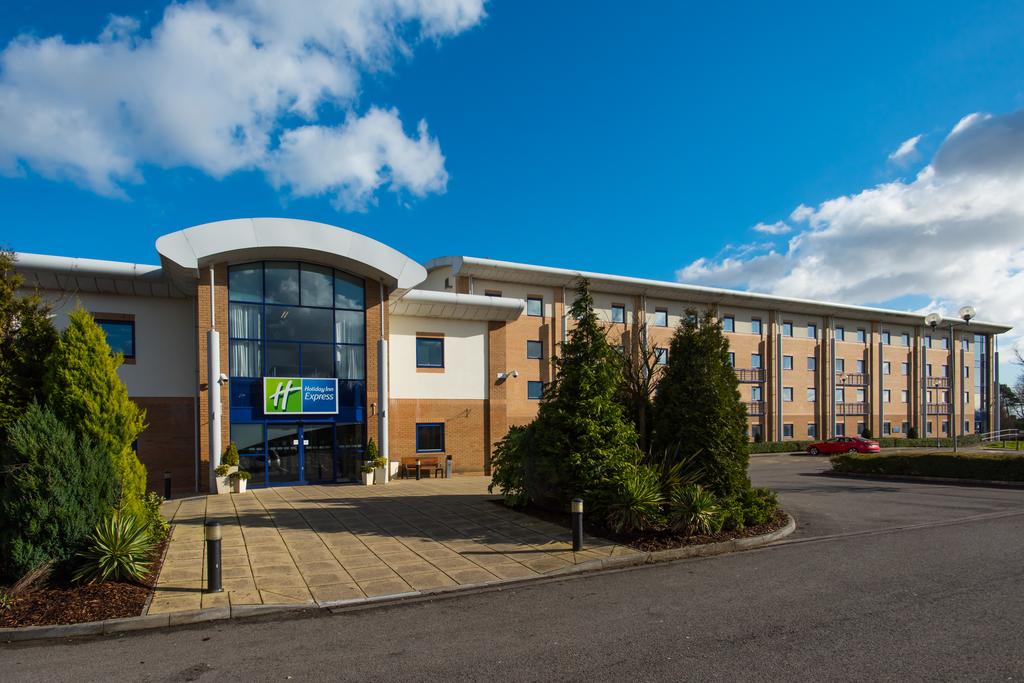 Holiday Inn Express Newport