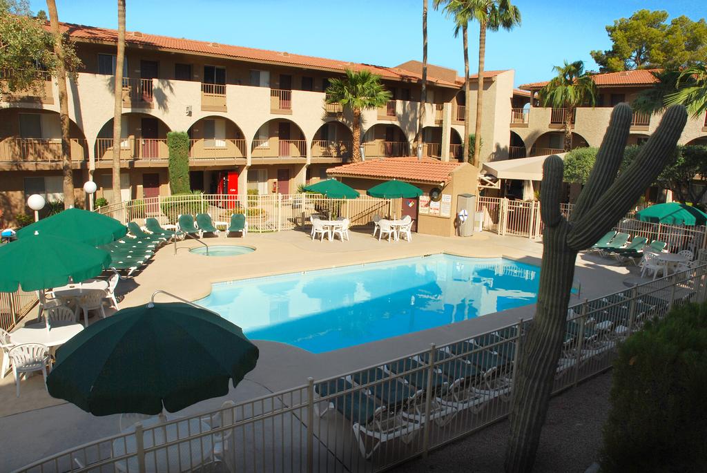 Hospitality Suite Resort Scottsdale- Tempe