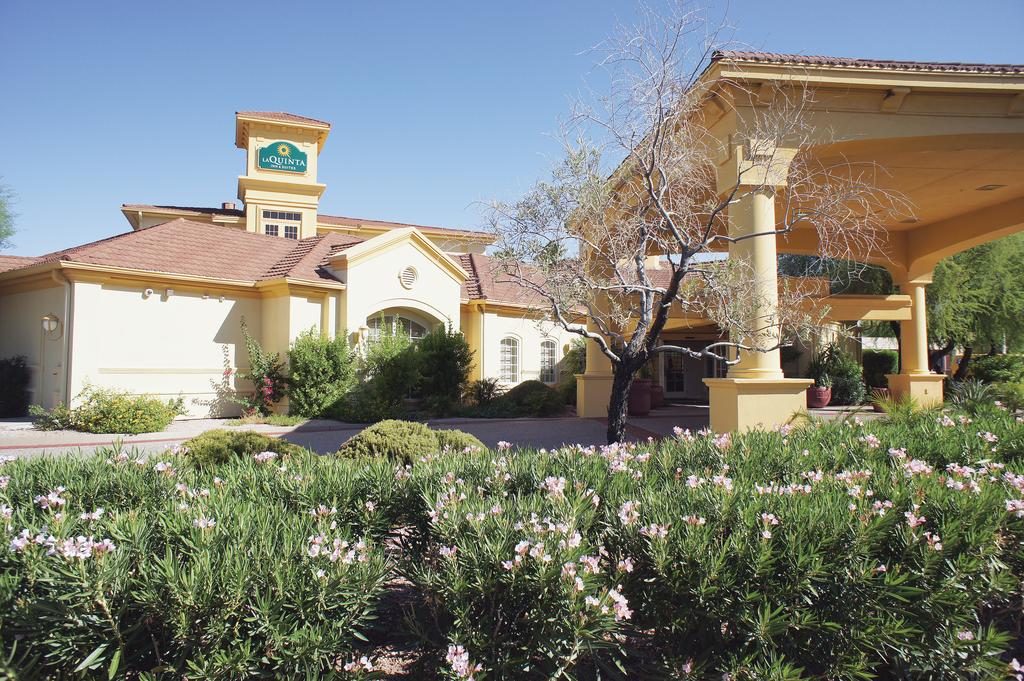 La Quinta Inn and Suites Phoenix Scottsdale