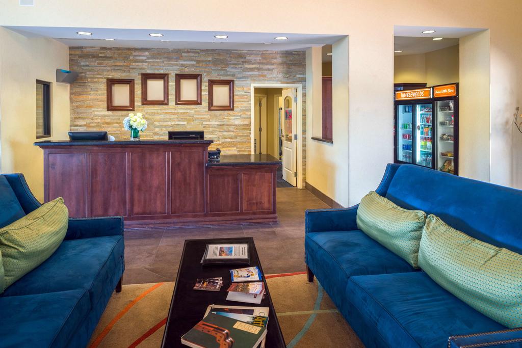 Days Inn and Suites Scottsdale North