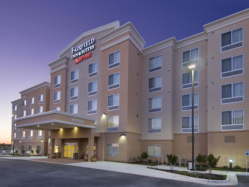 Fairfield Inn and Suites Austin NorthParmer Lane