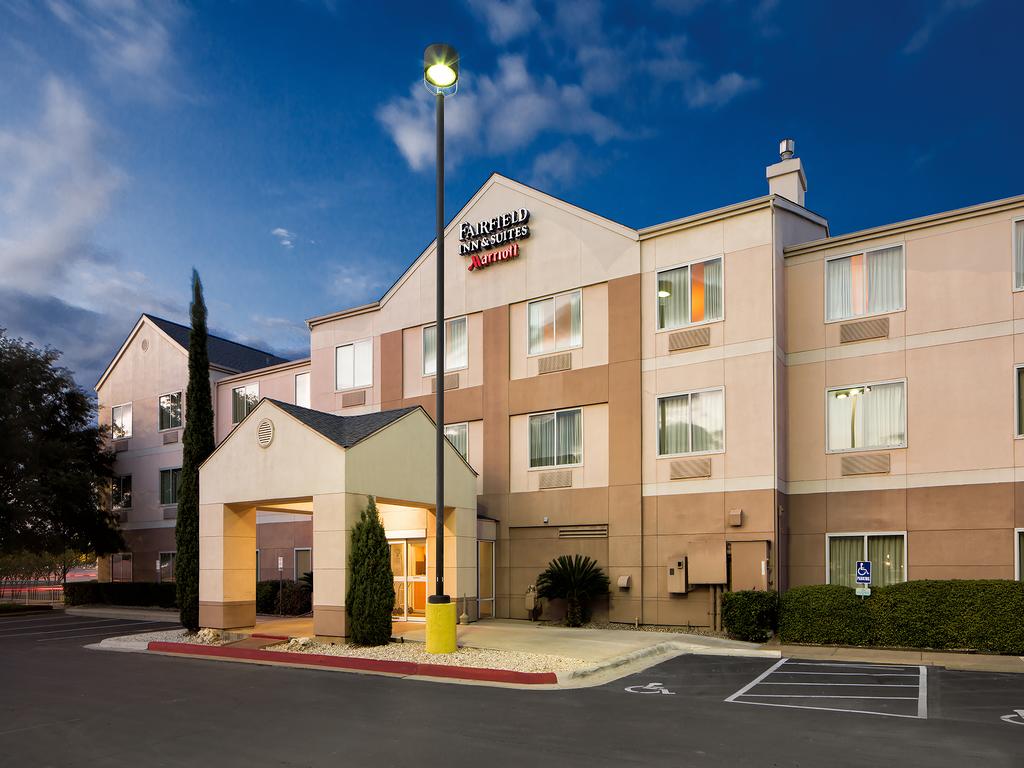 Fairfield Inn and Suites Austin South