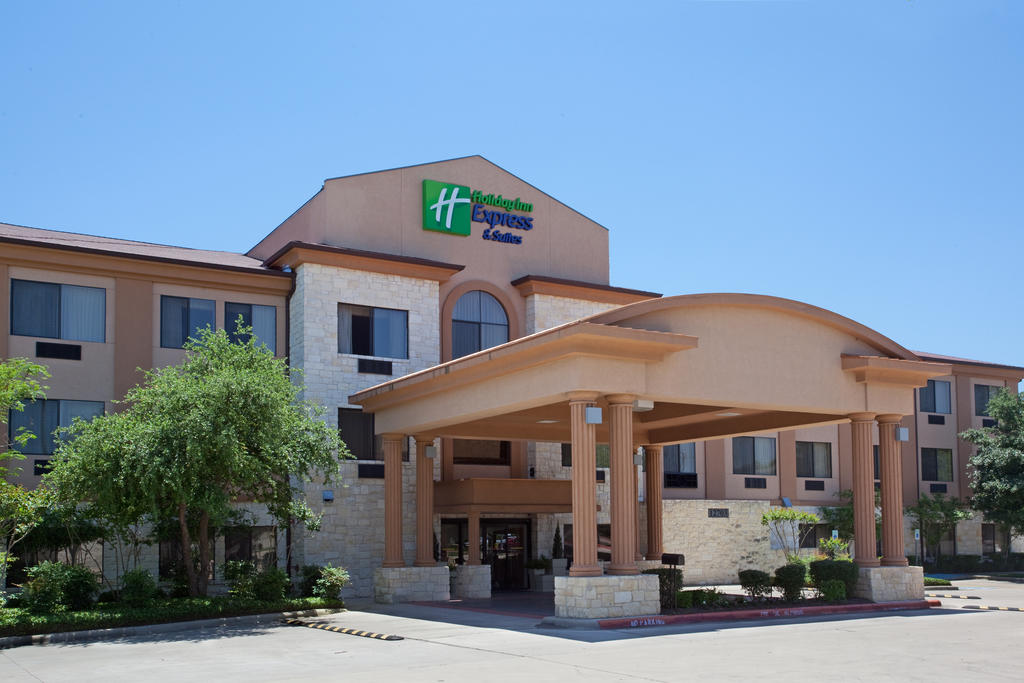 Holiday Inn Express Hotel and Suites Austin - Highway 620 and 183