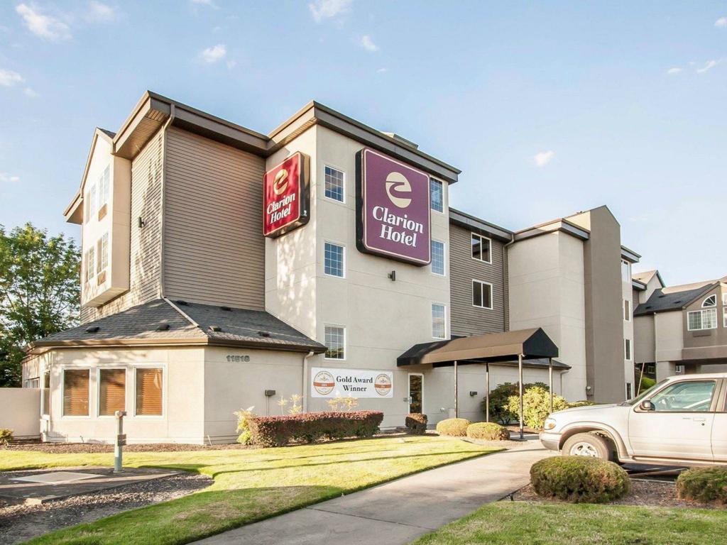 Clarion Hotel Portland Airport