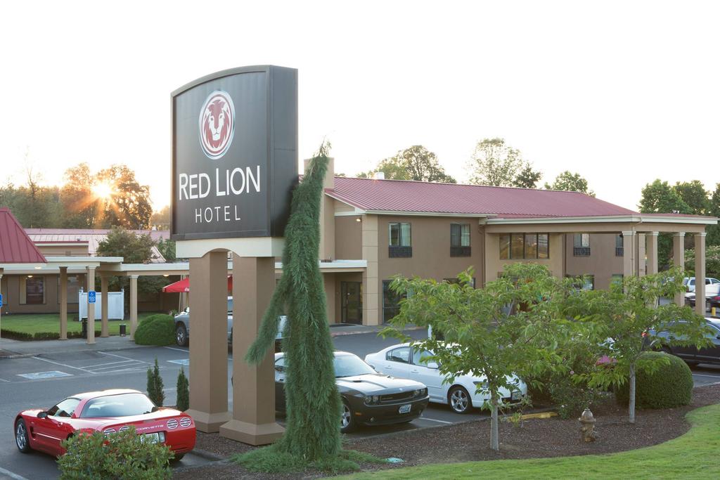 Red Lion Hotel Portland Airport