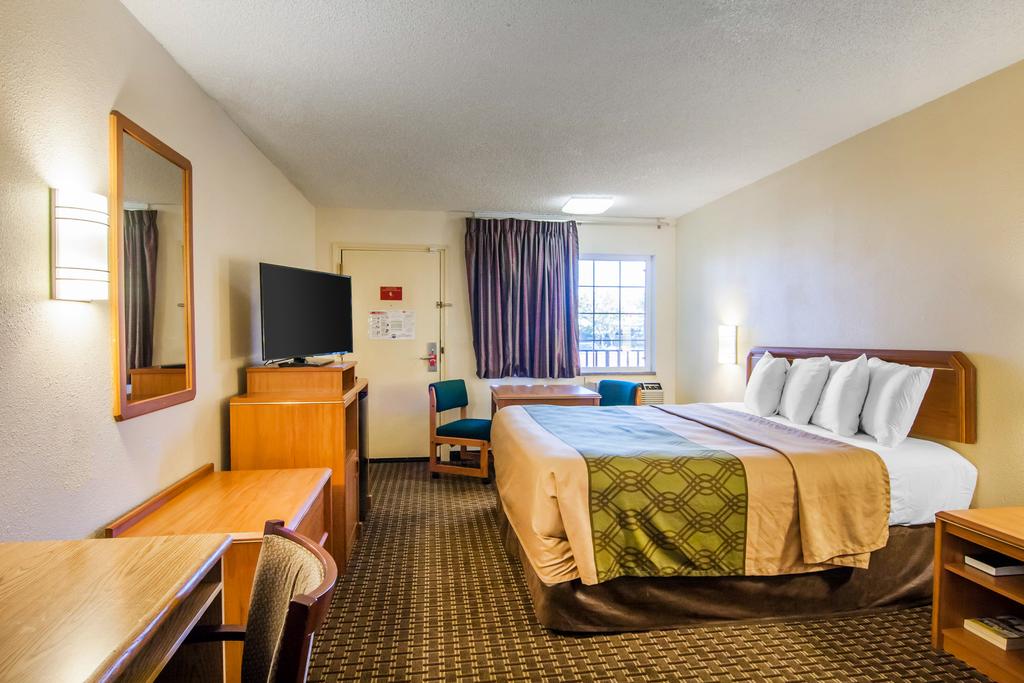 Econo Lodge Portland - I-205