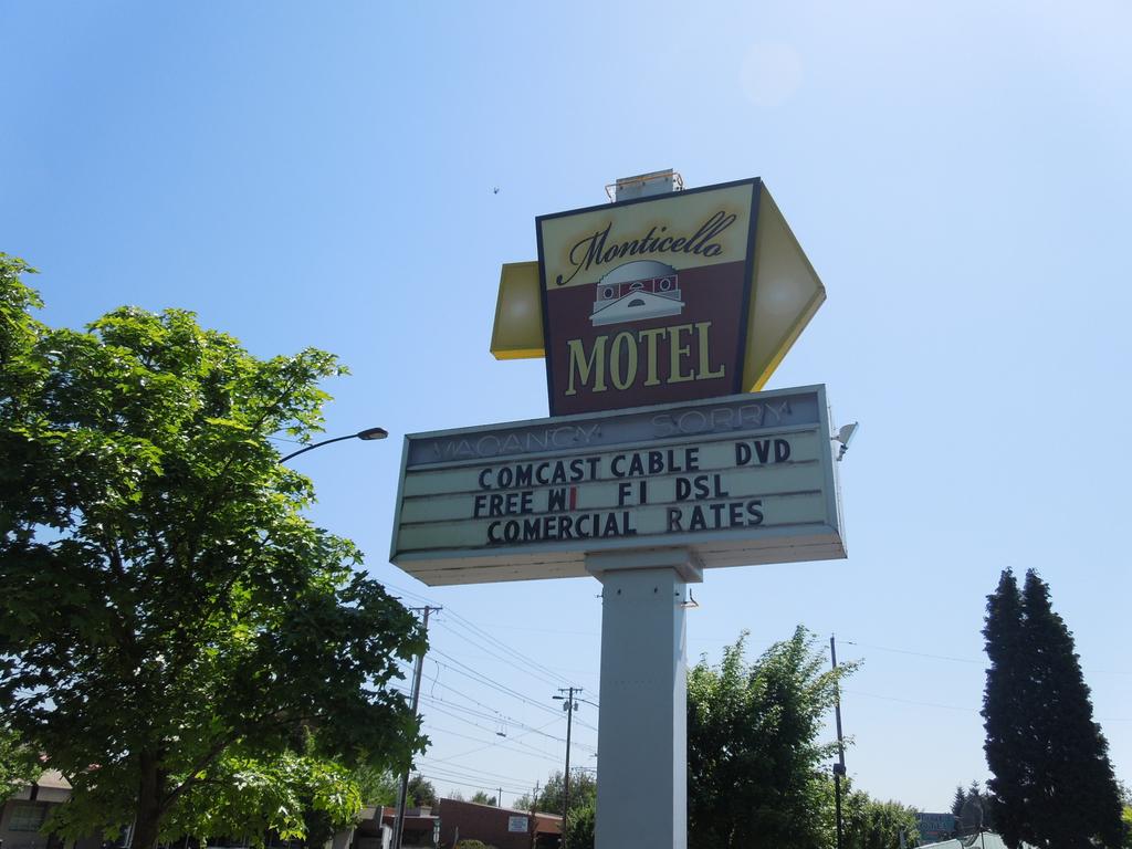 Monticello Motel