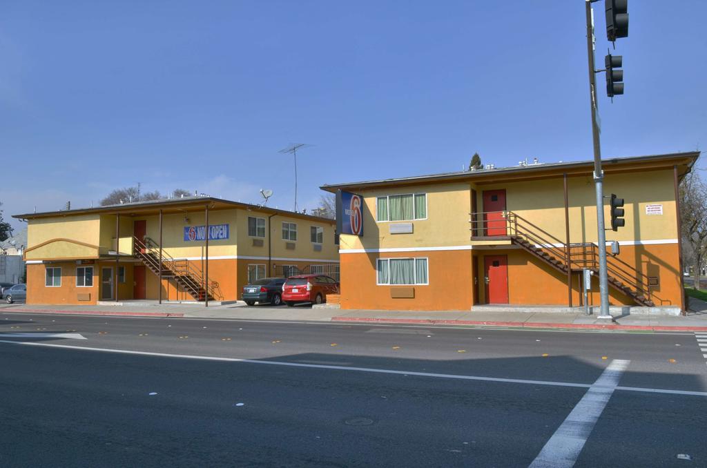 Motel 6 Modesto Downtown