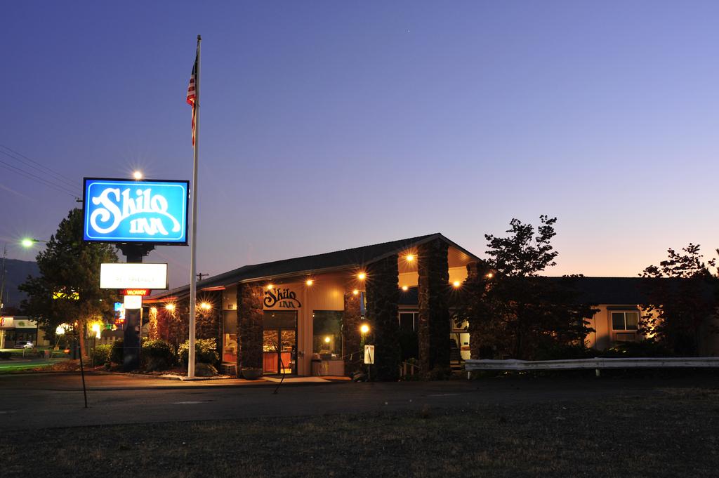 Red Lion Inn and Suites Grants Pass