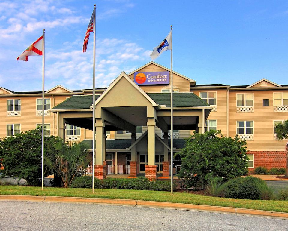 Comfort Inn and Suites I-95 - Outlet Mall