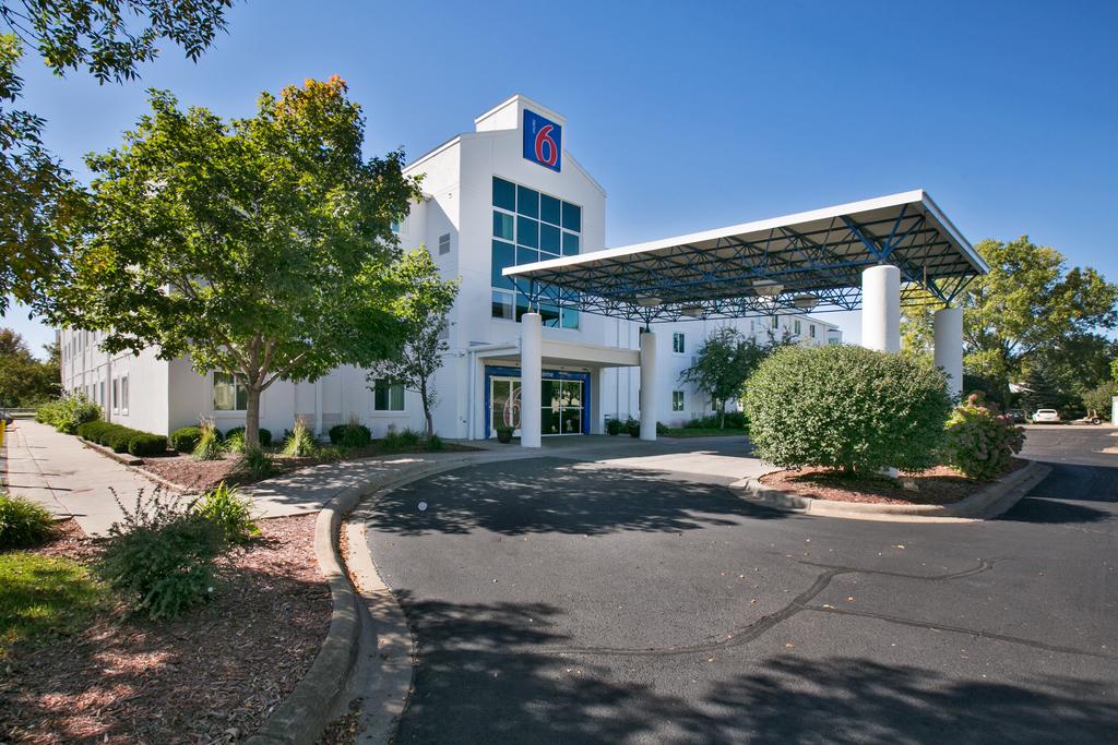 Motel 6 Minneapolis - Brooklyn Center