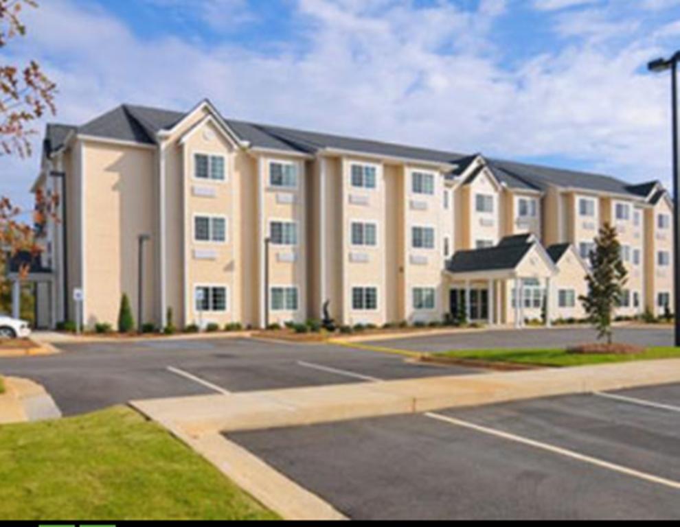 Microtel Inn and Suites by Wyndham Ozark