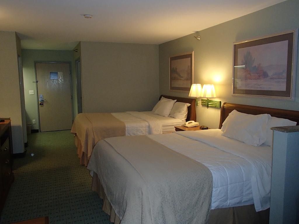 Days Inn and Suites Corpus Christi Central