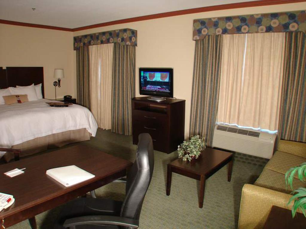 Hampton Inn and Suites Corpus Christi I-37 - Navigation Blvd